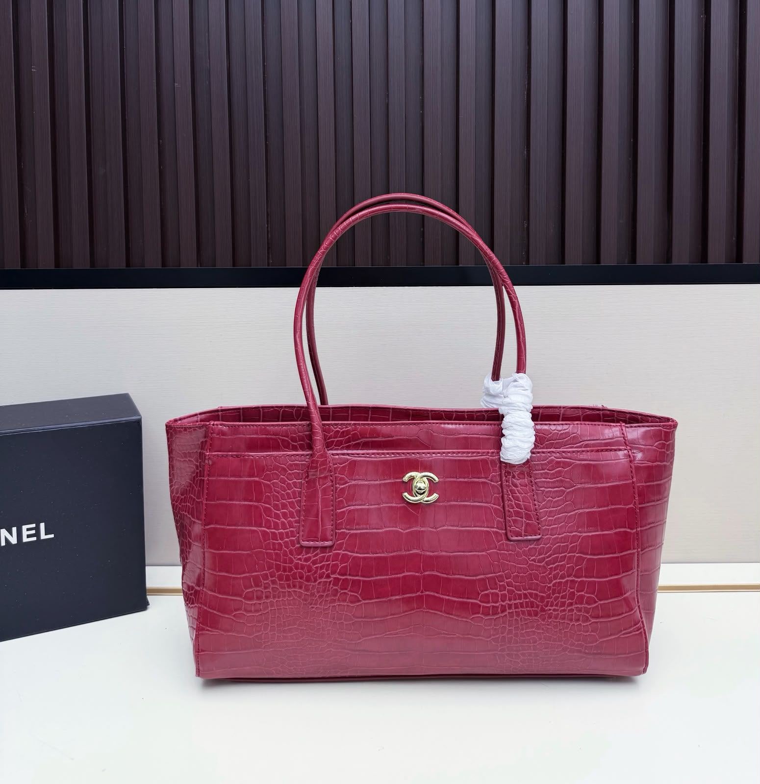 CHANEL Executive Tote 35 cm A+