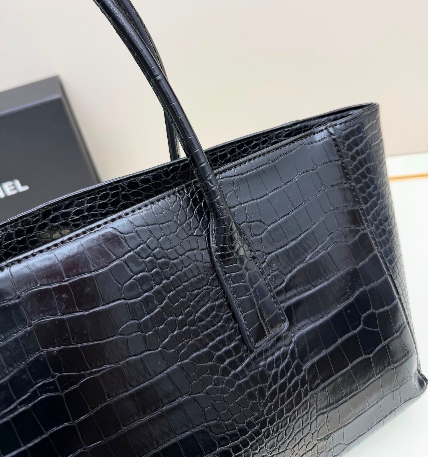 CHANEL Executive Tote 35 cm A+