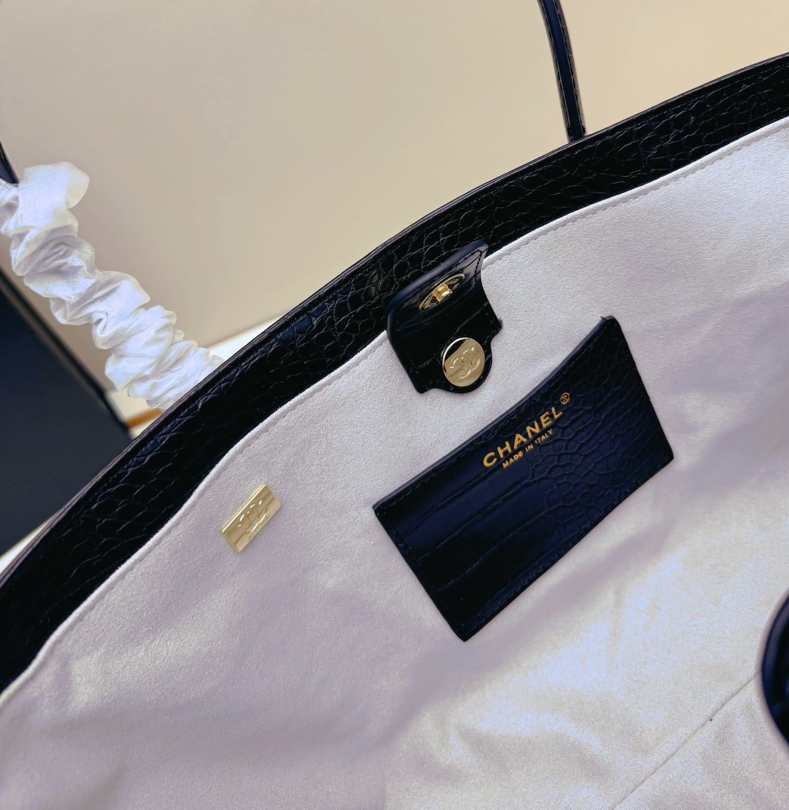 CHANEL Executive Tote 35 cm A+