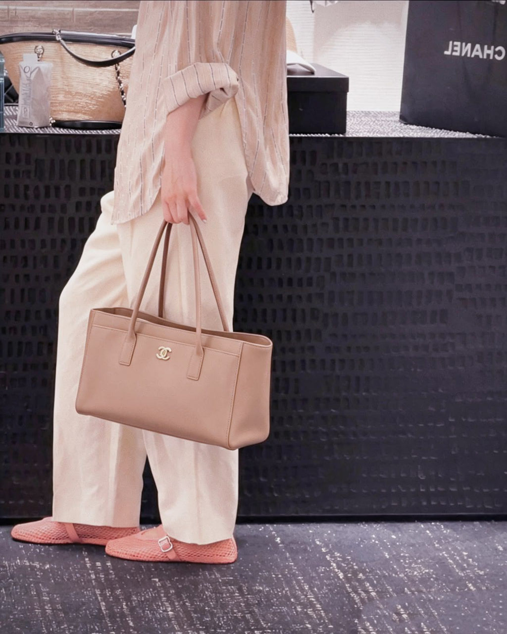 CHANEL Executive Tote 35 cm A+