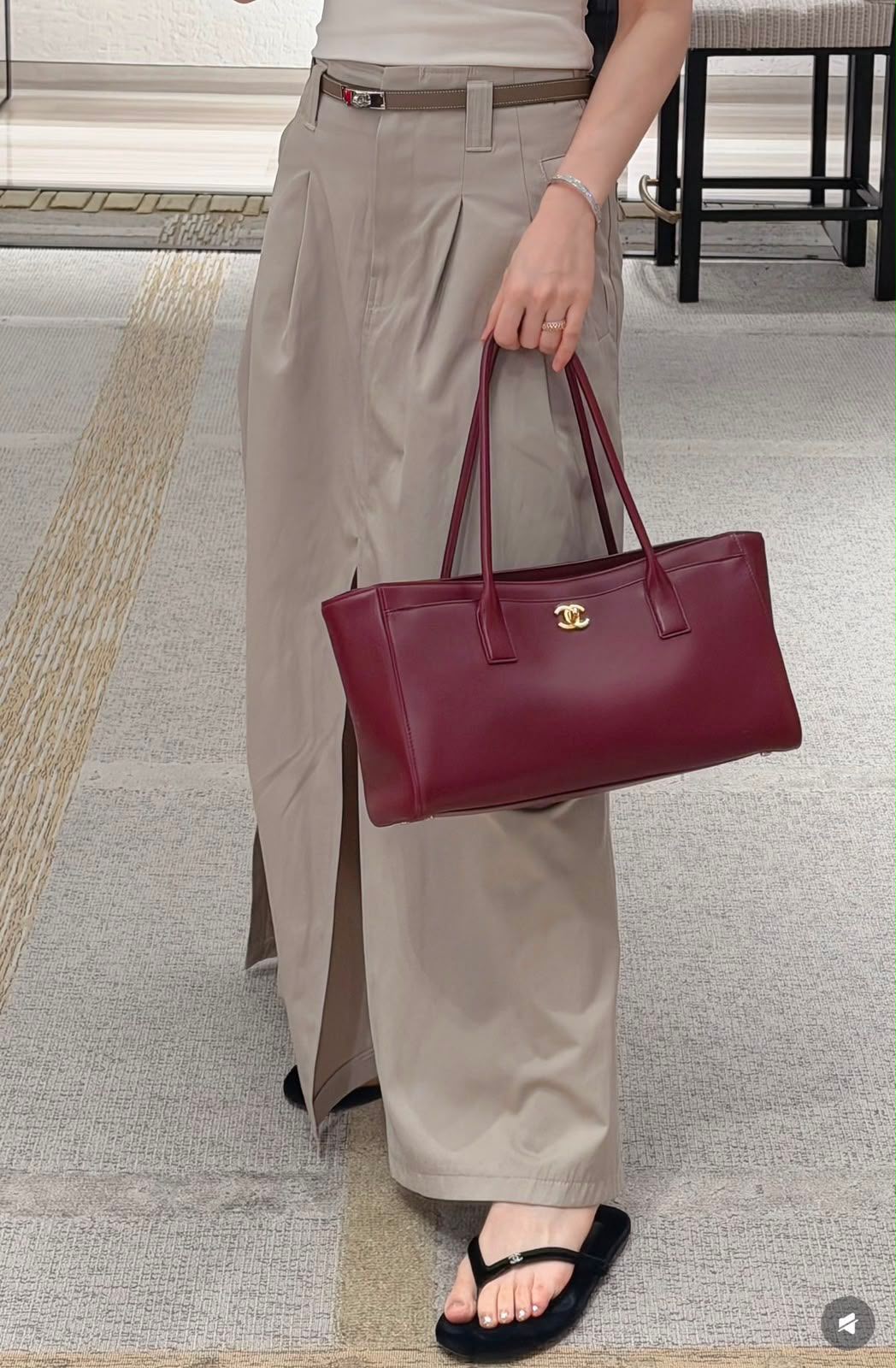 CHANEL Executive Tote 35 cm A+