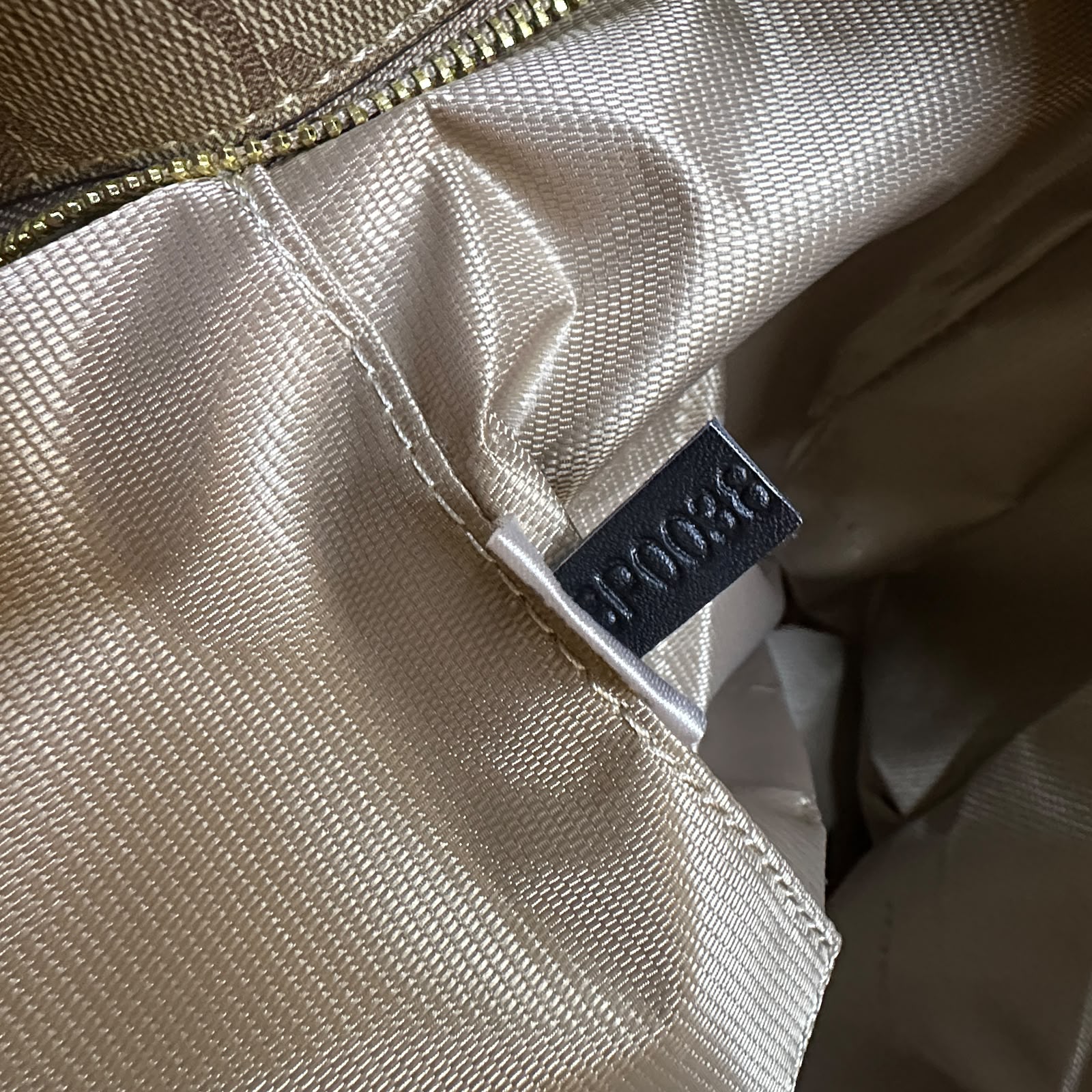COACH Signature Tote with Pouch 43 cm