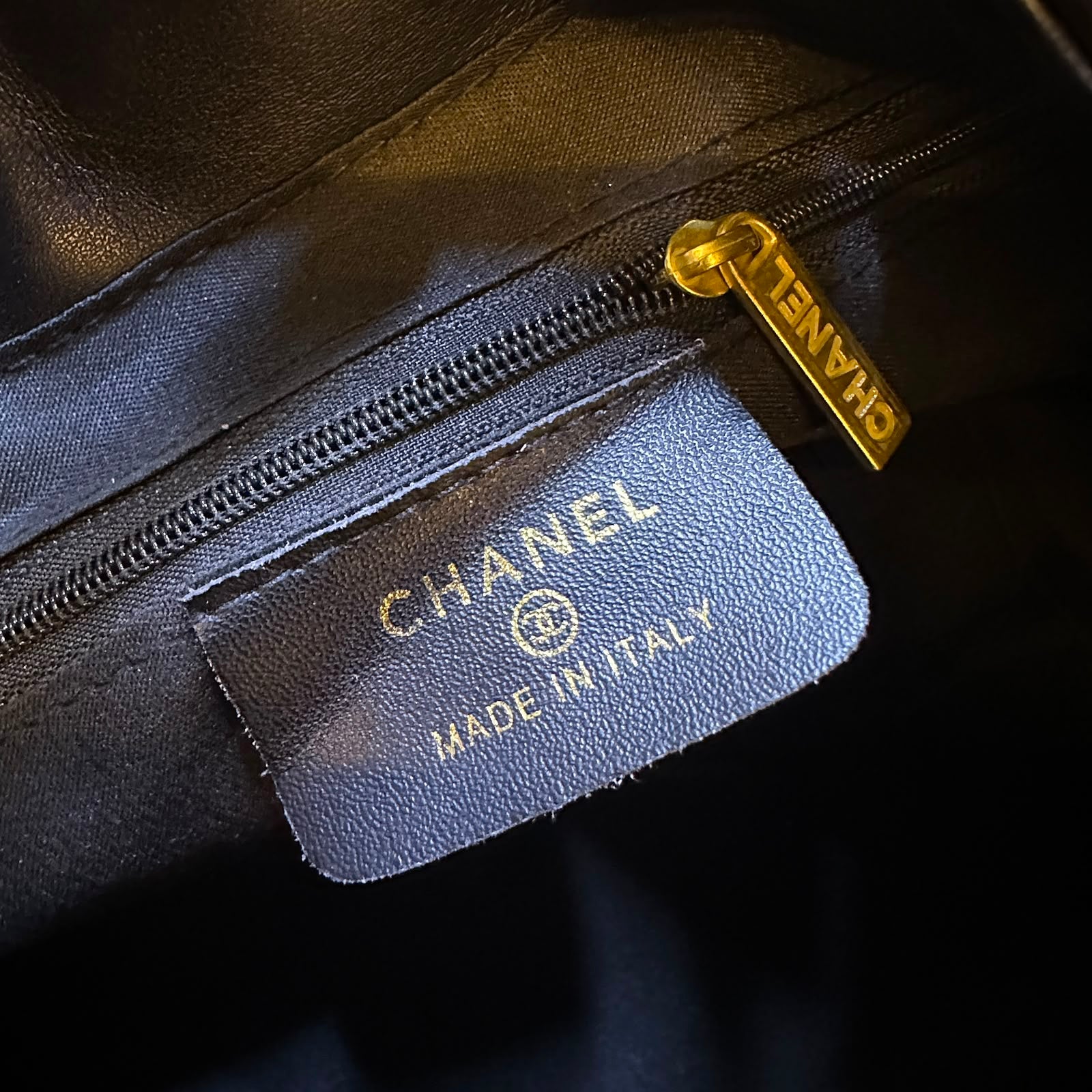 CHANEL Drawstring Bucket Bag 26cm