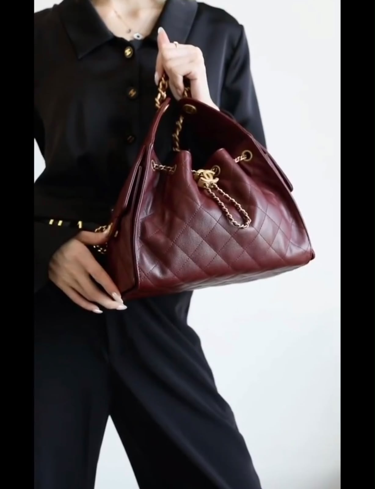 CHANEL Drawstring Bucket Bag 26cm
