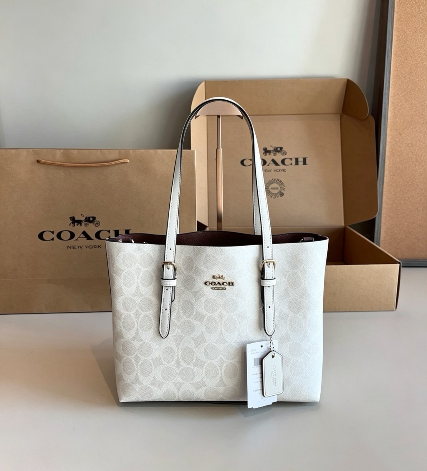 COACH Signature Tote 28 cm With Box