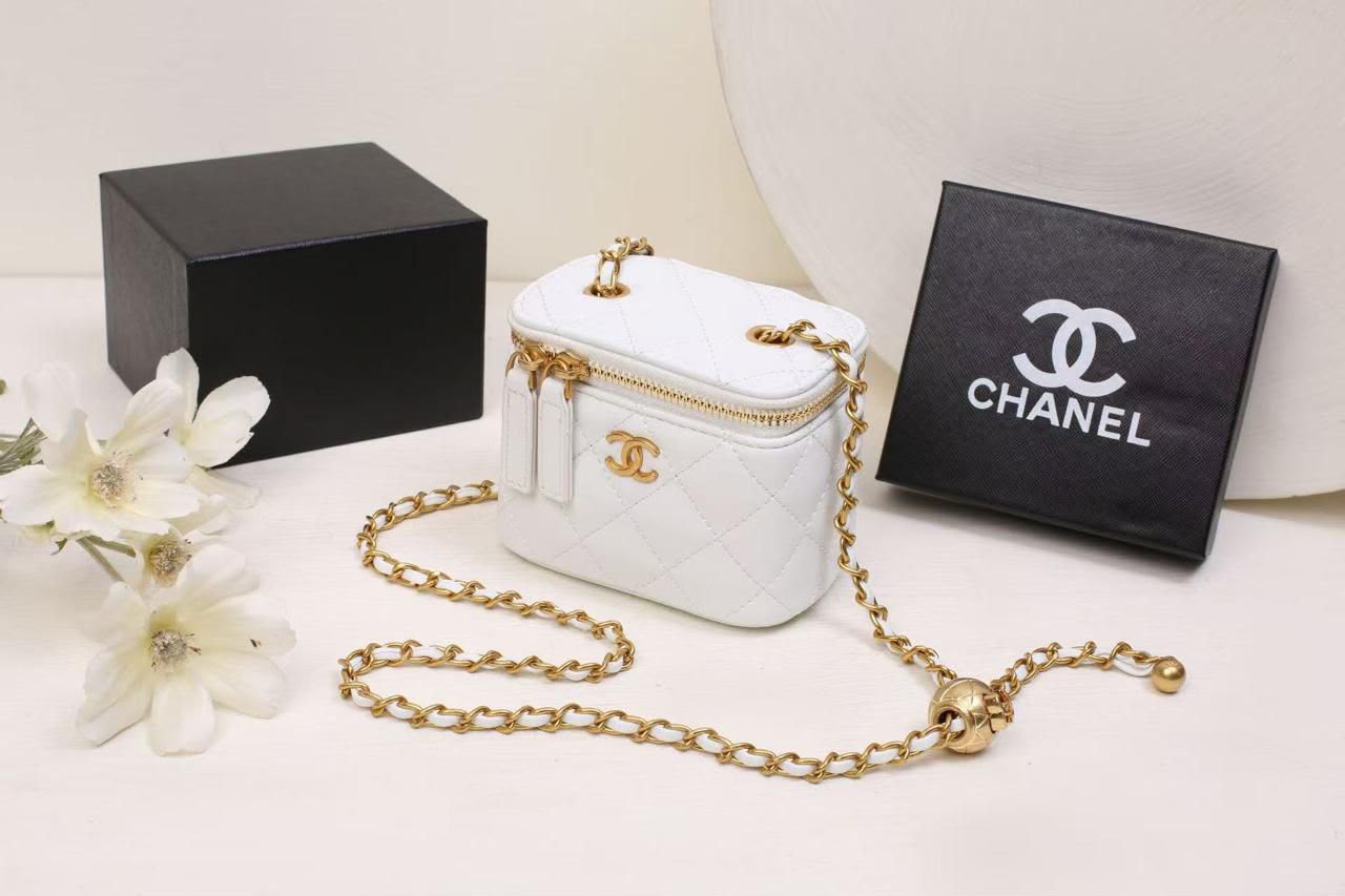 CHANEL Mini Vanity Crossbody Bag 12cm