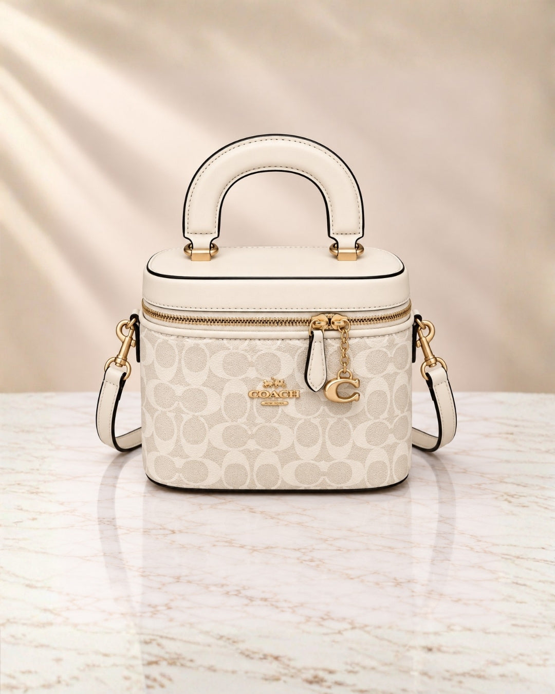 COACH Vanity Bag 19cm